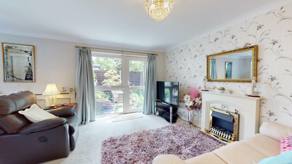 2-Brentwood-Court-North-Parade-05182024_095445