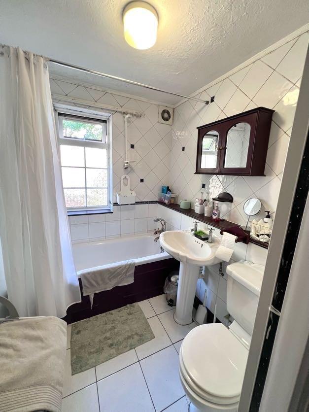 Upstairs Bathroom.jpg