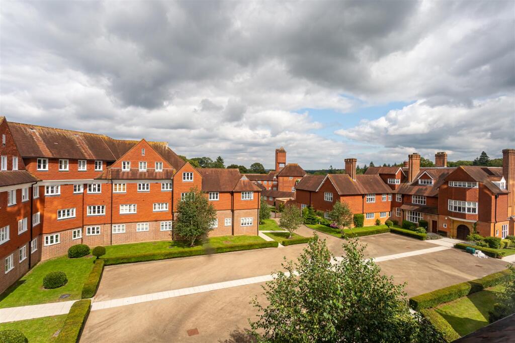 flat-elizabeth-drive-banstead-116.jpg