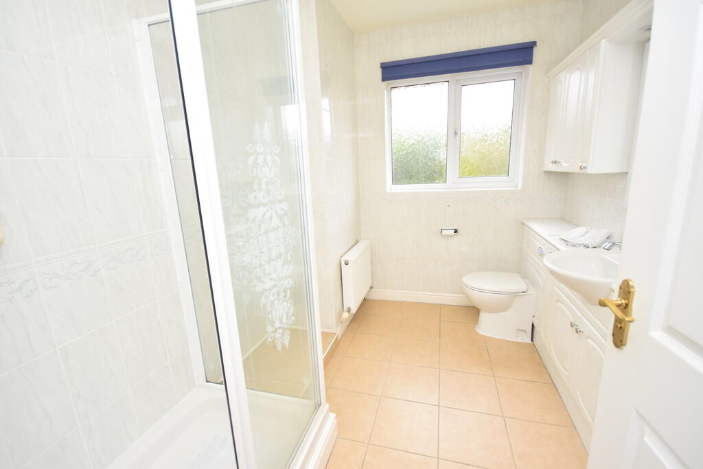 Family Shower Roo...