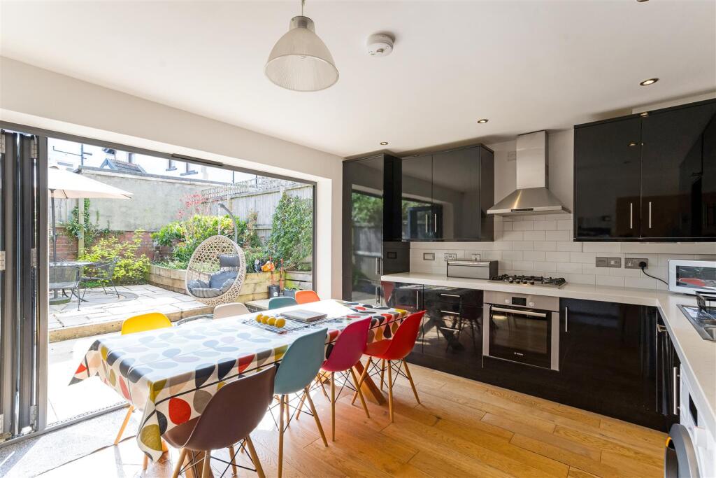 Holmes Grove, Henleaze Kitchen Diner.jpg