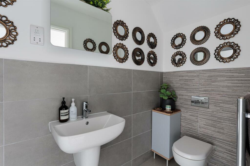 Master Bedroom Ensuite