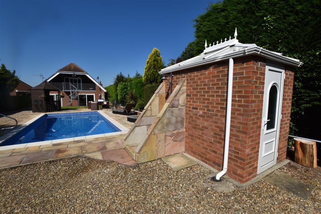 Pool House.JPG