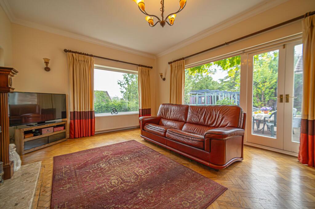 Living Room/Dining Room