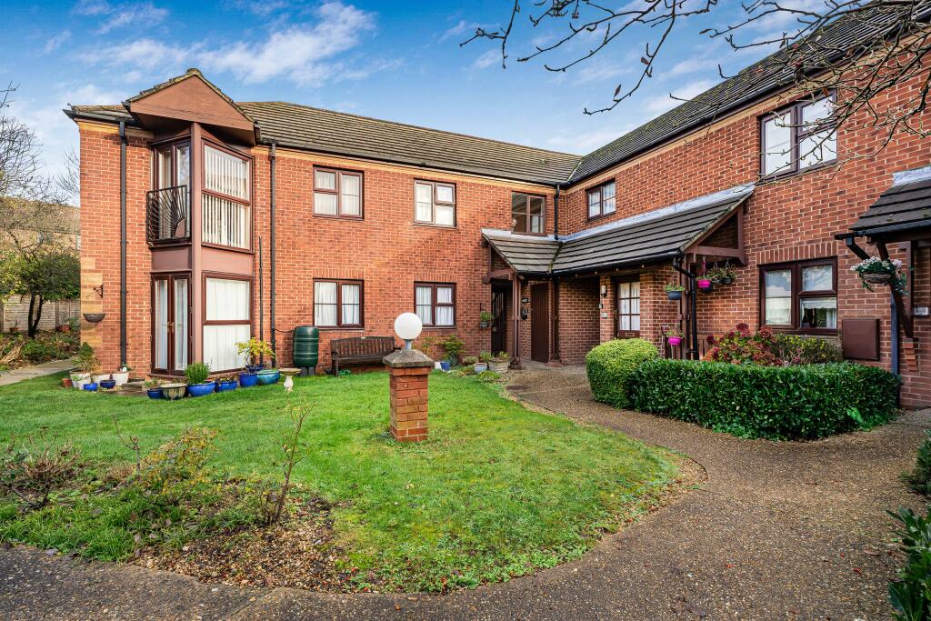 Roseacre Gardens, Welwyn Garden City, AL7