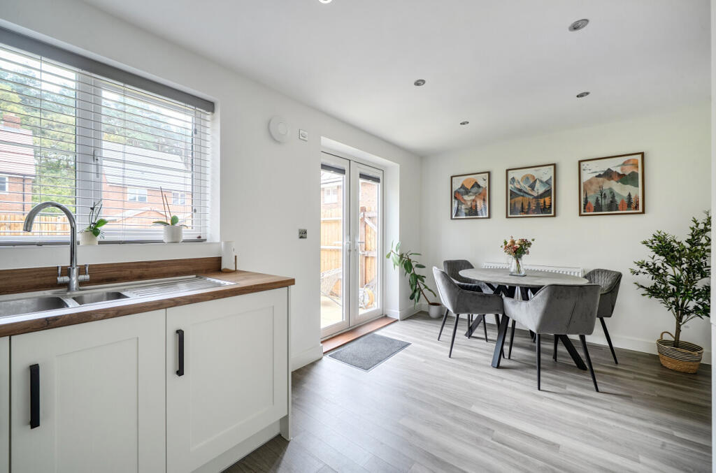 1369158-20-68fa24...