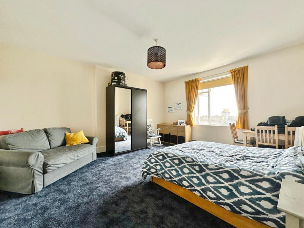 Bedroom1.jpg
