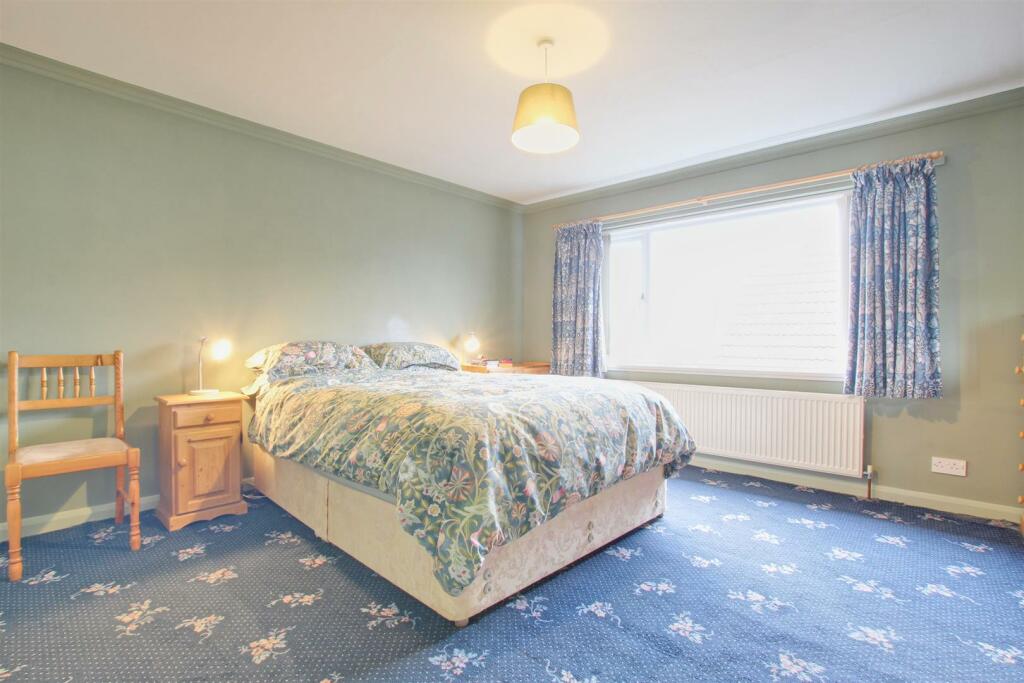 BEDROOM 1 (FRONT)