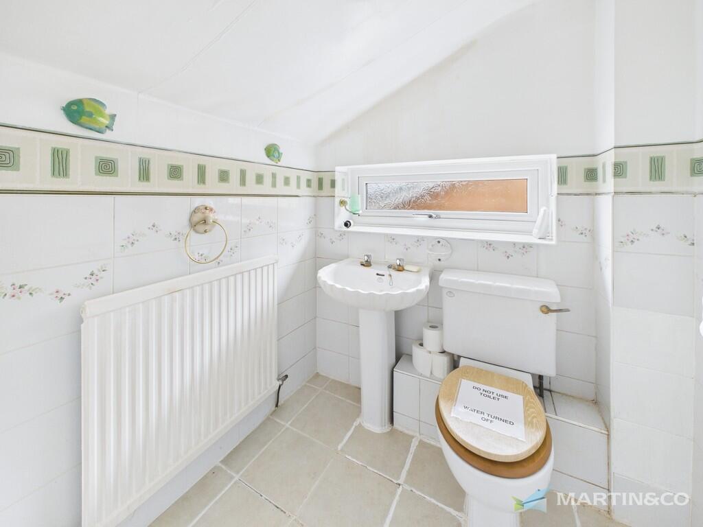 CAM02318G0-PR0544...