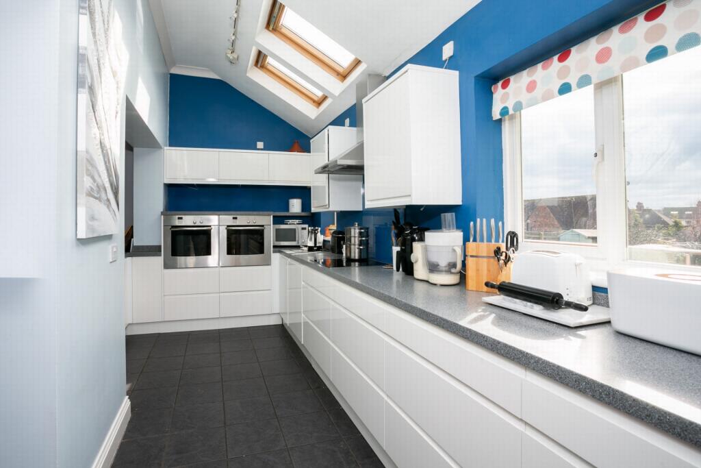 Kitchen/breakfast rm
