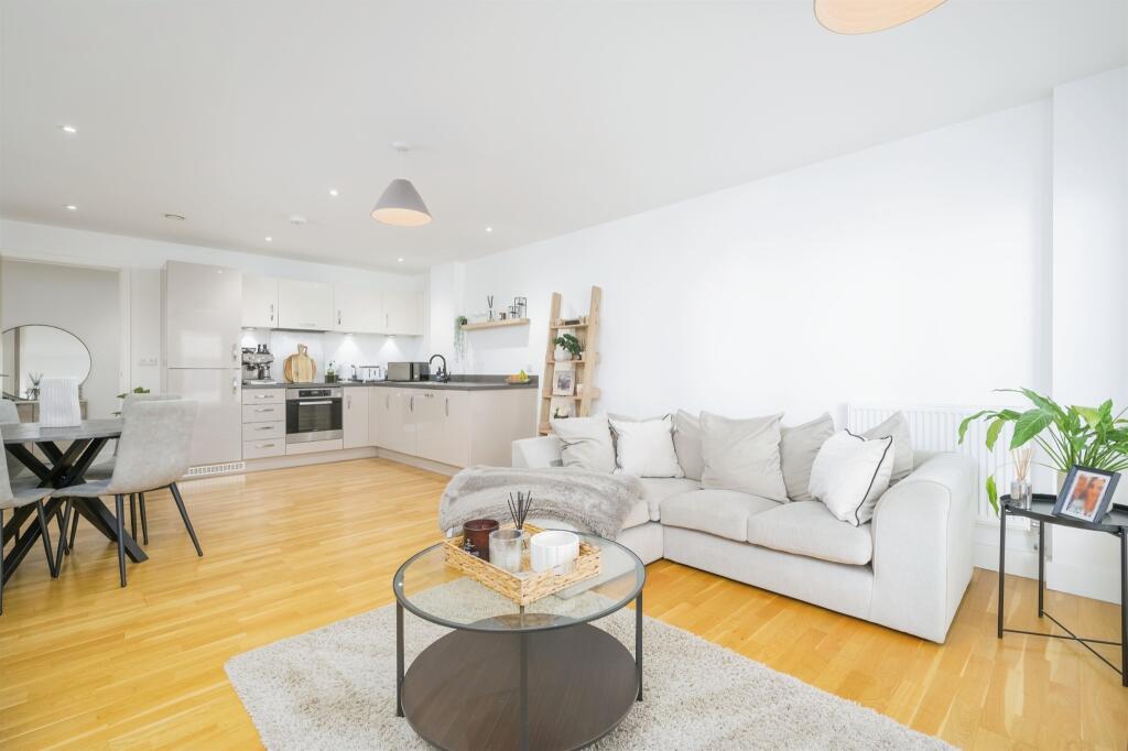 Lounge/ Kitchen Diner