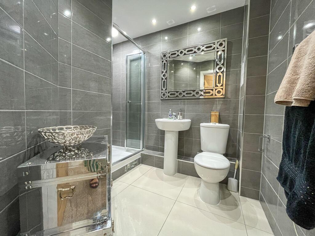 En Suite Shower Room from Main Bedroom