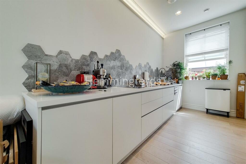 3_Kitchen-Reception-2.jpg