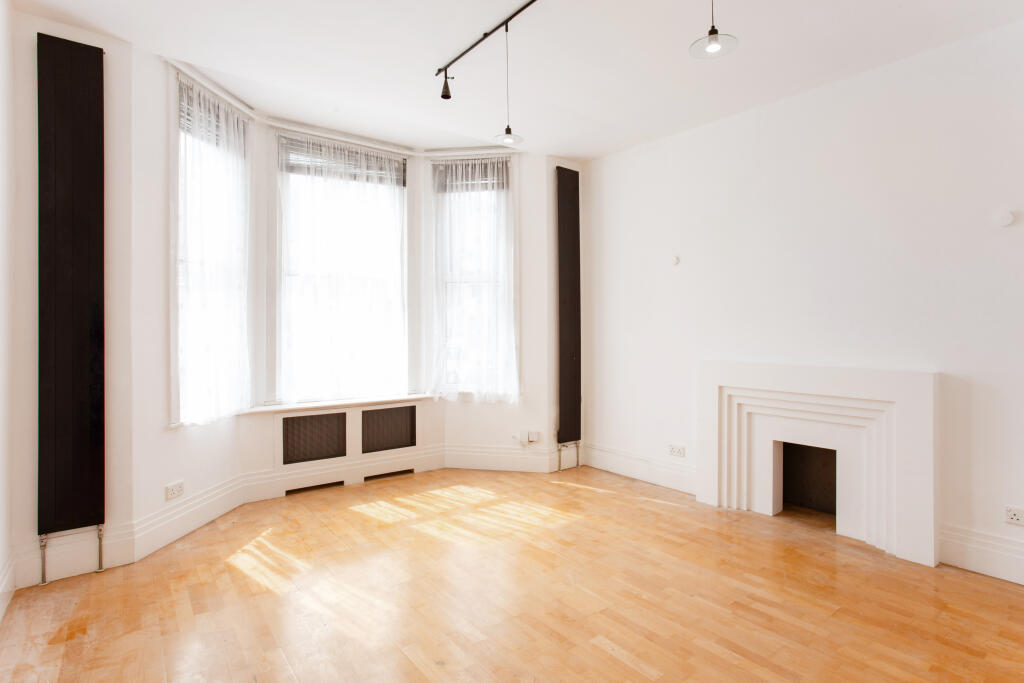 Flat 1, 49 Warwick R