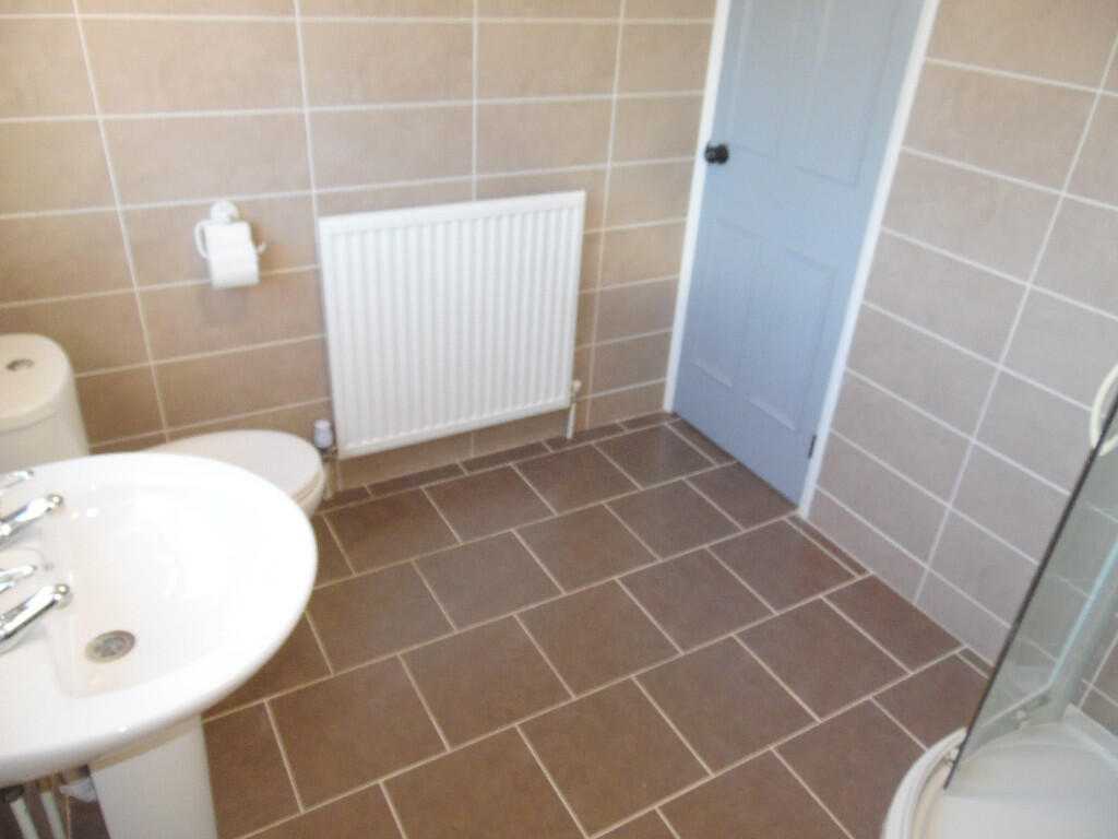 SHOWER ROOM