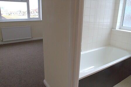 Ensuite bathroom to 