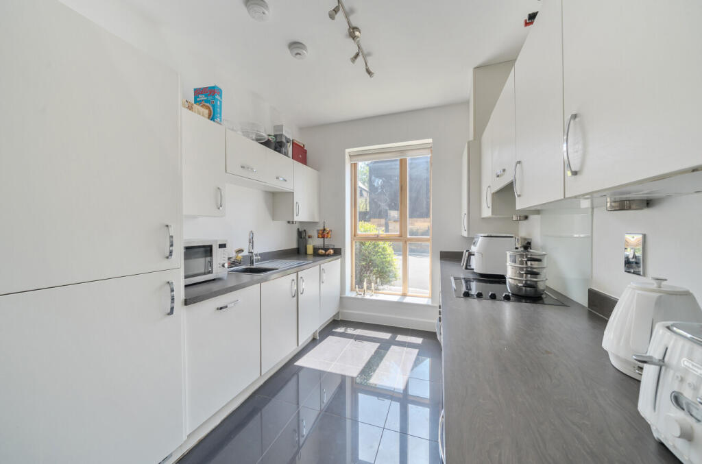 14-1319219-14-686...