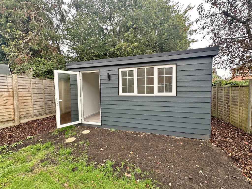 Shearsbrook Close, Bransgore, Christchurch, Hampshire, BH23