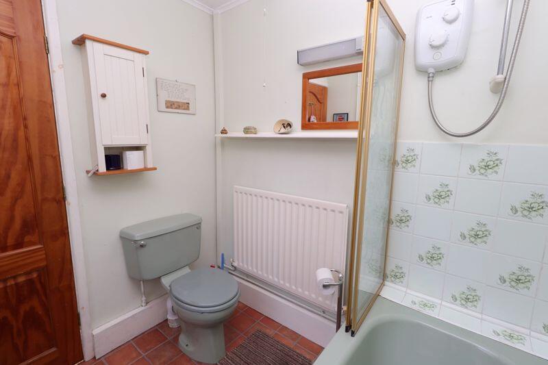 Family Bathroom (Ground Floor)