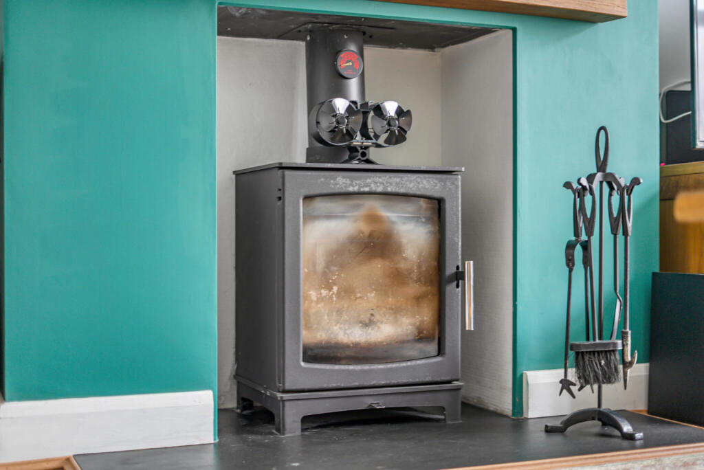 1333724-10-689a18...