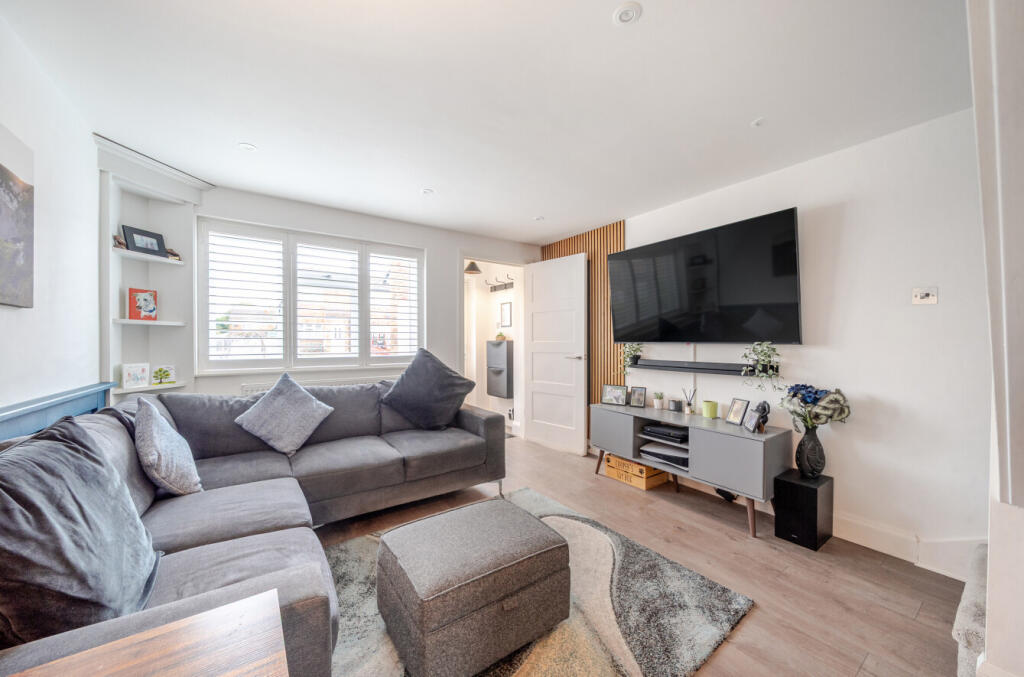 1375806-12-690b67...