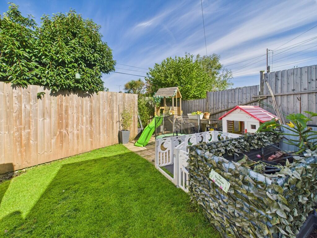 CAM02089G0-PR0575...