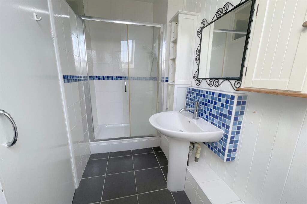 En suite shower room