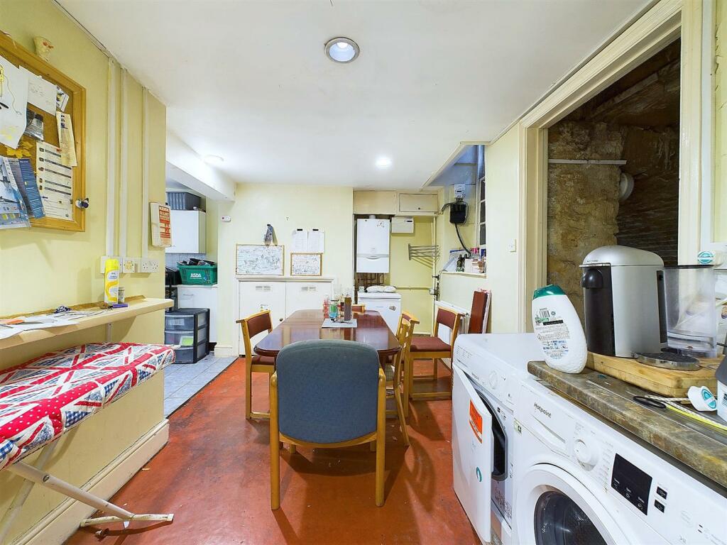 5 - John Street Bristol City Crentre 6-Bed HMO.jpg