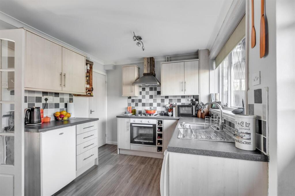 Kitchen_3.jpeg