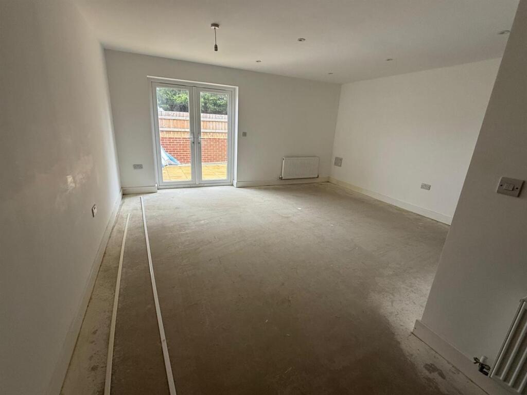 plot 487 lounge.jpg