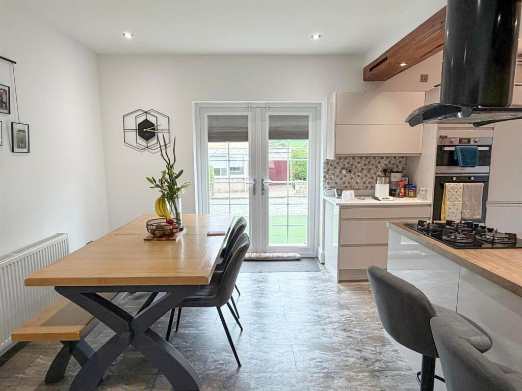 3 bed semi-detached house, Silsden 5