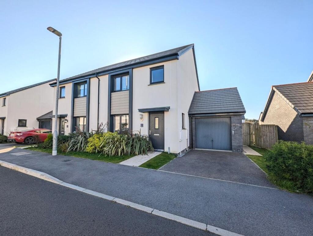 27 Red Cove Close