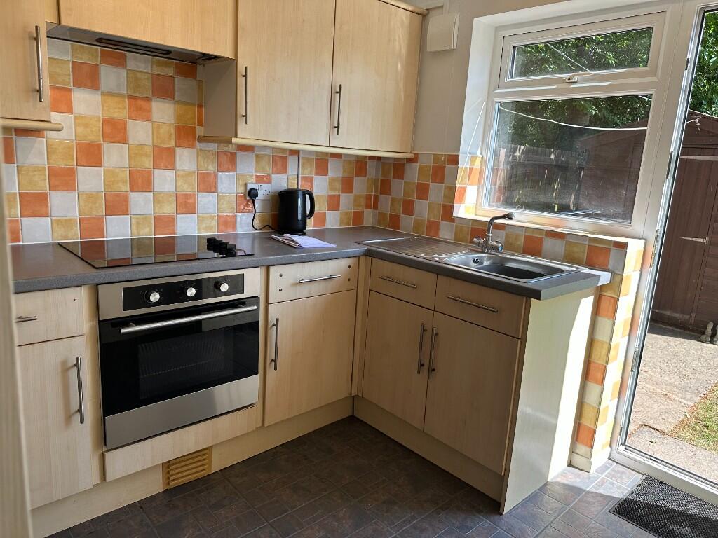 Kitchen (i)