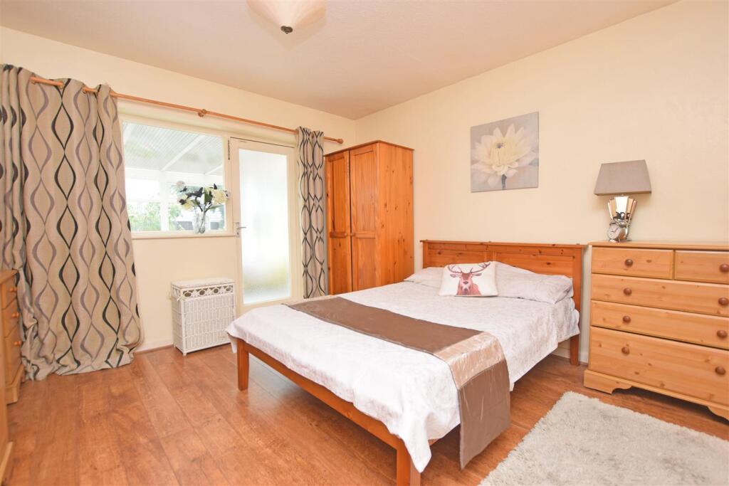 Bedroom.JPG