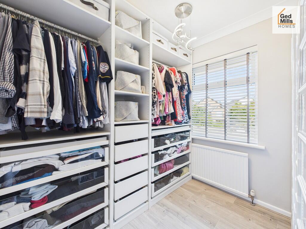 CAM04261G0-PR0095...