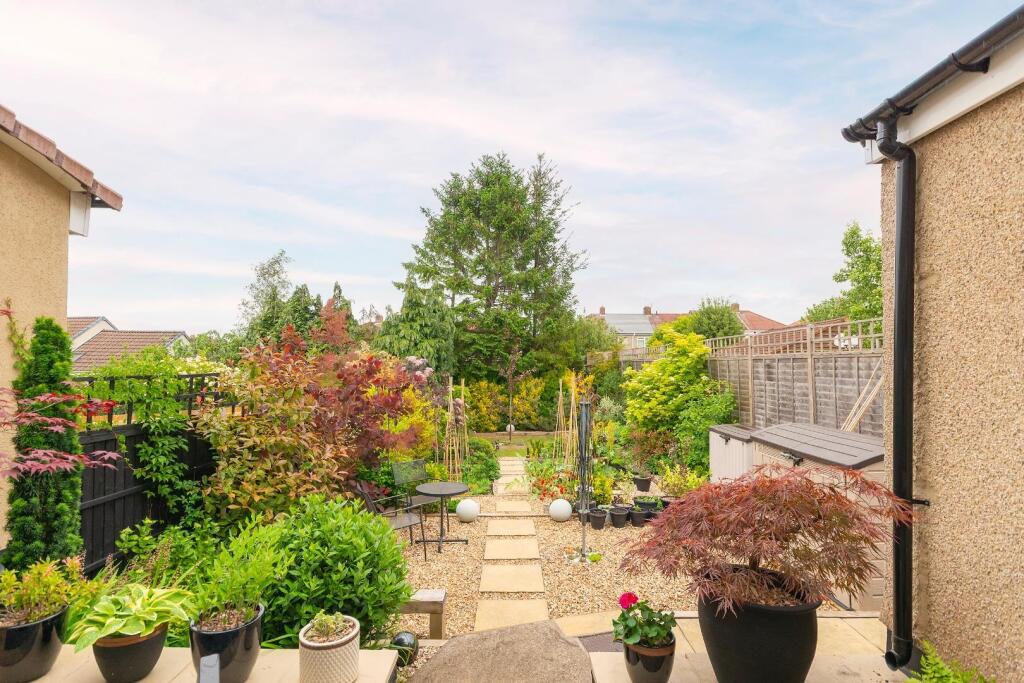 0J7ABN - External H.jpg