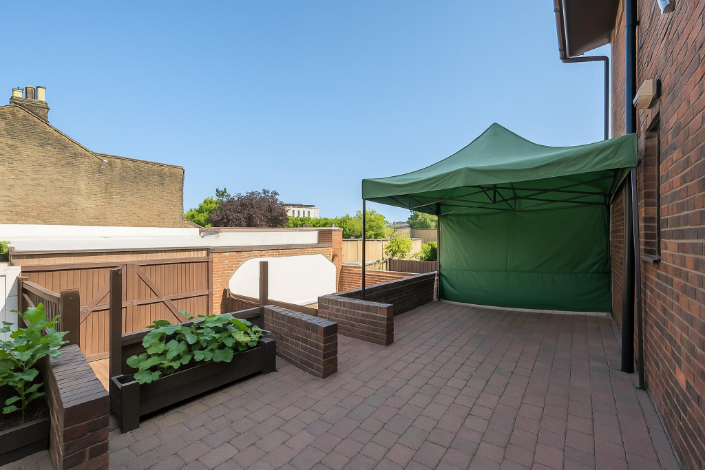 79f21067-6946-466a-acdd-e57159a28511 garden.png