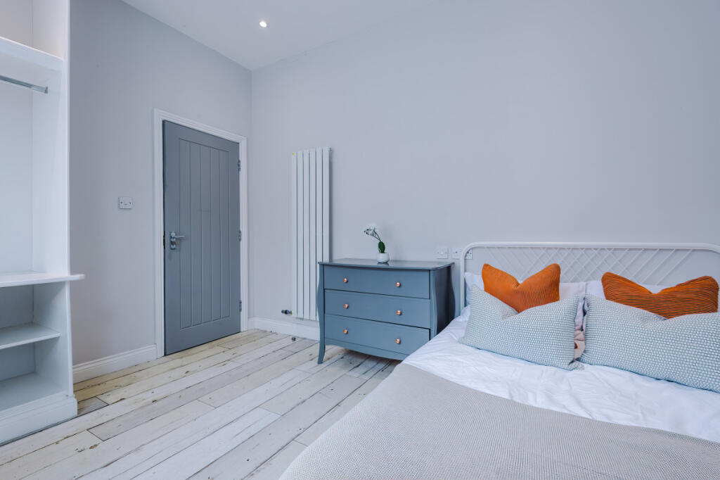 67 Woodcroft Road Bedroom 15