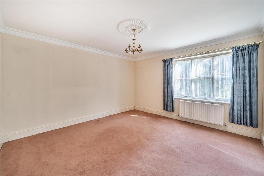 Dunton Close, Surbiton