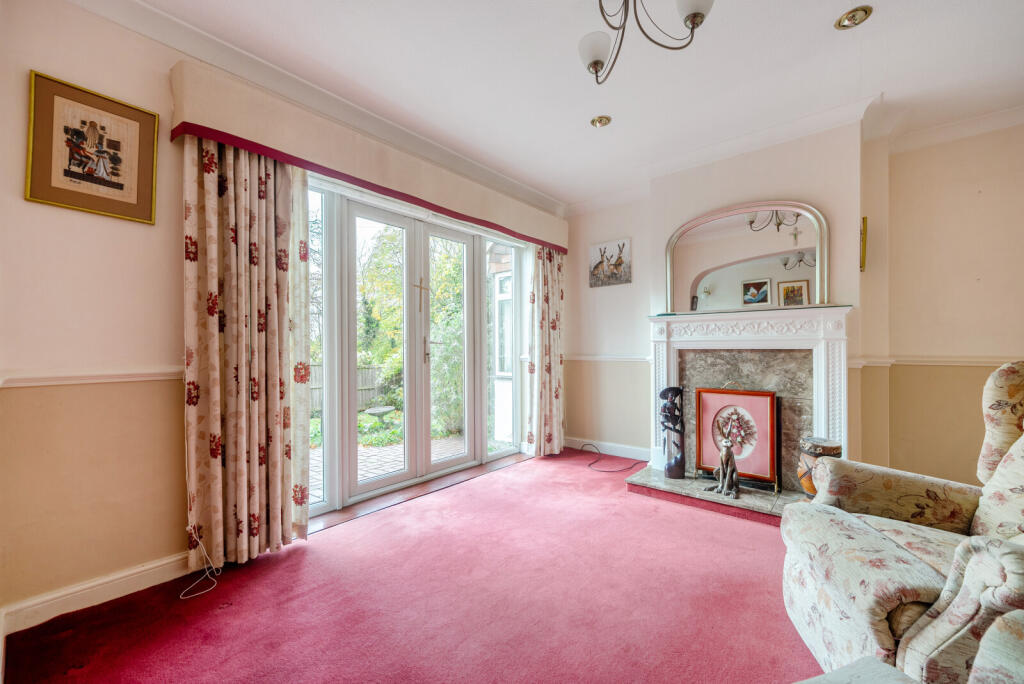 1374033-7-690370f...