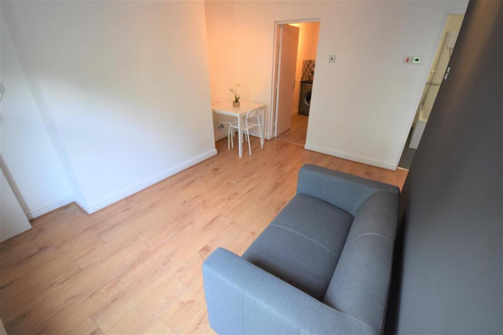3,18 SG Living room 1.jpg