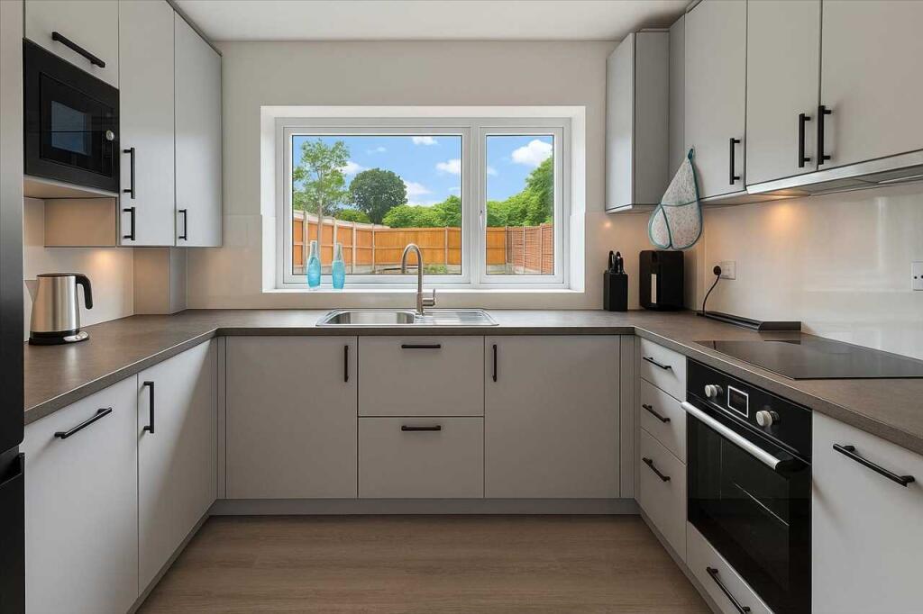 Fitted Kitchen