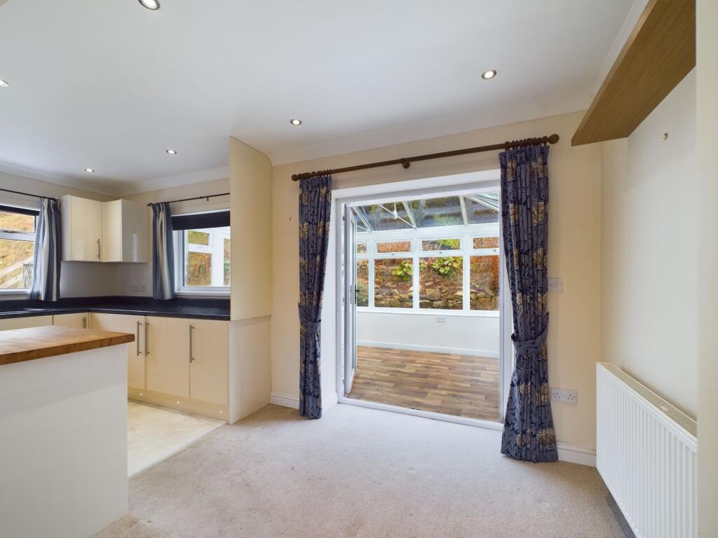 Living/Kitchen Area