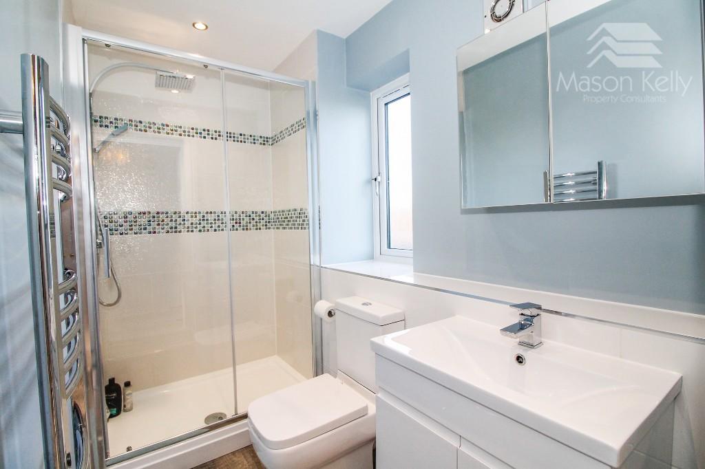 EN SUITE TO BED 2