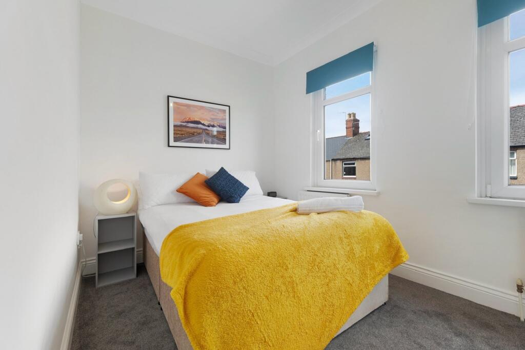 4f1e373a-127a-4035-aed8-10babe2f28b1