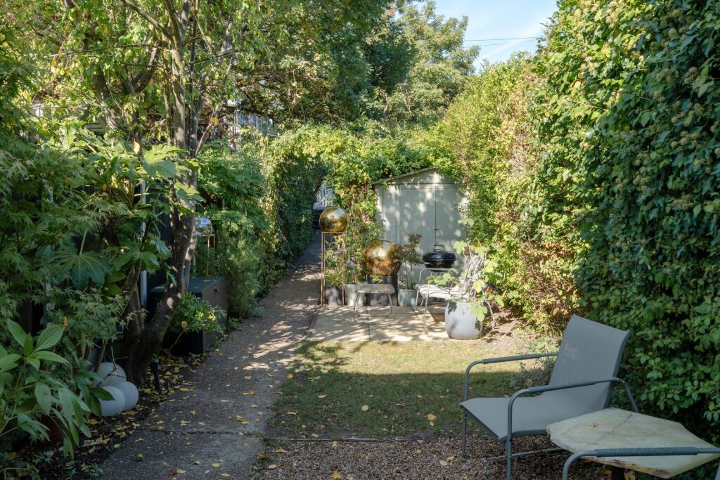 314301 - Manor Road, Chigwell IG7 - high res-05...