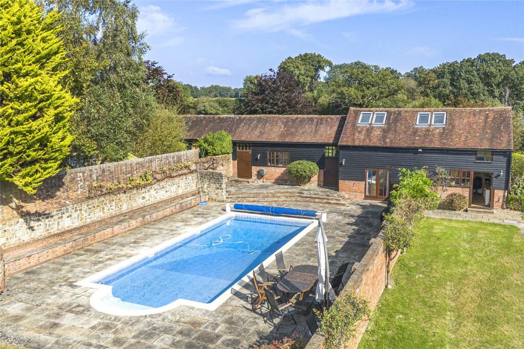Pool &amp; Pool Barn