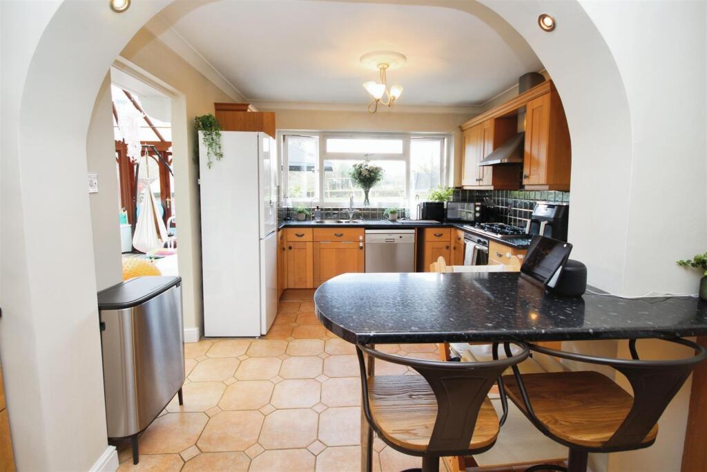 ec3ae739-Kitchen 204.JPG