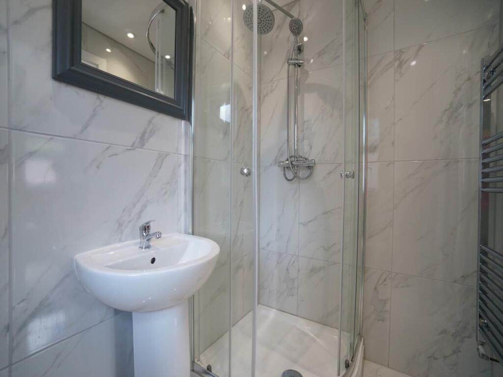 Bathroom.JPG