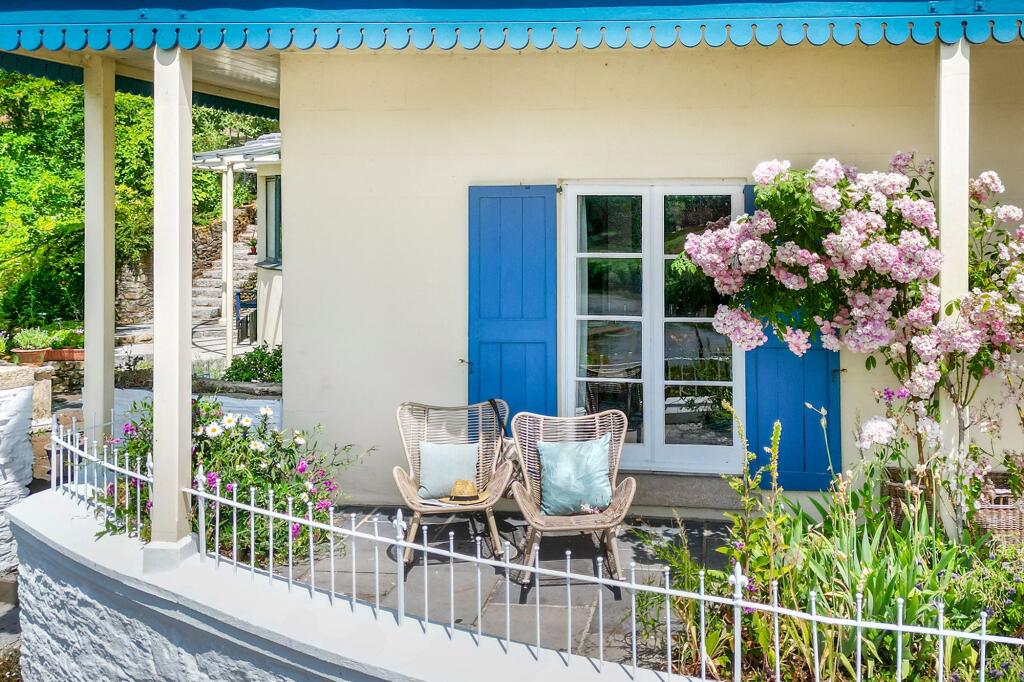 Front Patio, Danescombe Valley House, Calstock. Cornwall